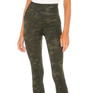 Spanx Look At Me Now Seamless Leggings - Camo